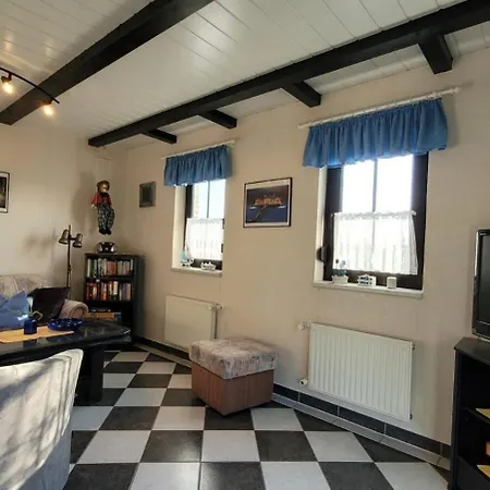 Reetdachhaus In Goos 別荘