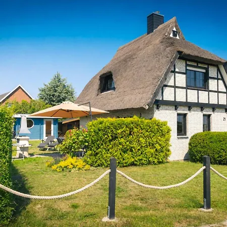 Reetdachhaus Laurin In Dranske