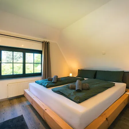 Reetdachhaus Laurin In