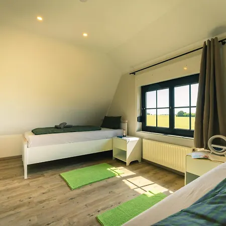 Reetdachhaus Laurin In Holiday home