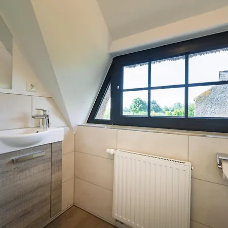 Holiday home Reetdachhaus Laurin In *