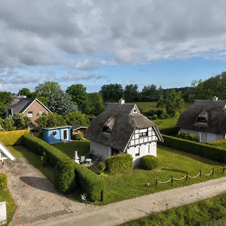 Reetdachhaus Laurin In Holiday home Dranske